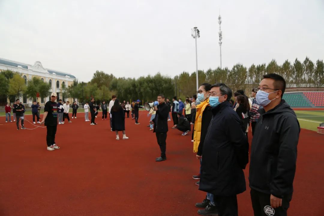 ѧԺ 롱׽֮Բ